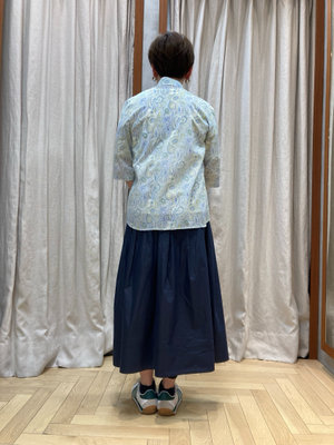 オシャレなカフェで友人とおしゃべり SCAPA