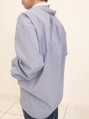 袖口シャーリングのストライプブラウス ESHOPORIGINAL