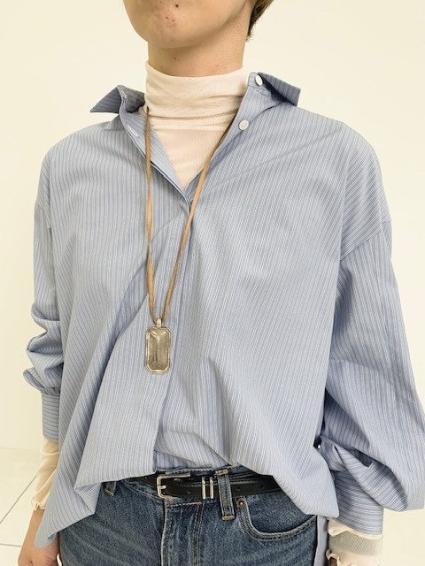 袖口シャーリングのストライプブラウス ESHOPORIGINAL