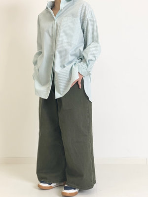 オーバーサイズカラーシャツコーデ ESHOPORIGINAL